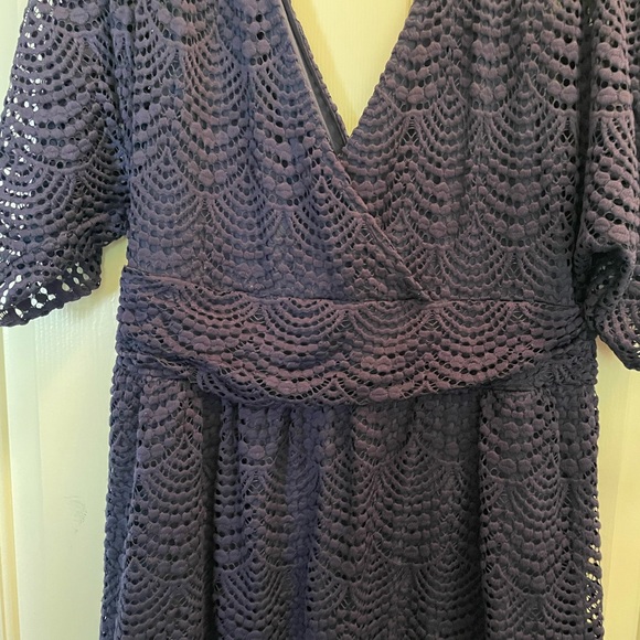 Lilly Pulitzer Parigi Skort Romper - True Navy Scalloped Shell Lace - Picture 2 of 3